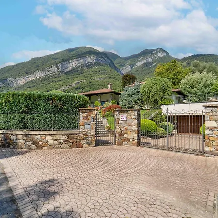 Valentina Villa Tremezzo