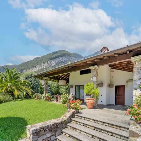 Valentina Villa Tremezzo